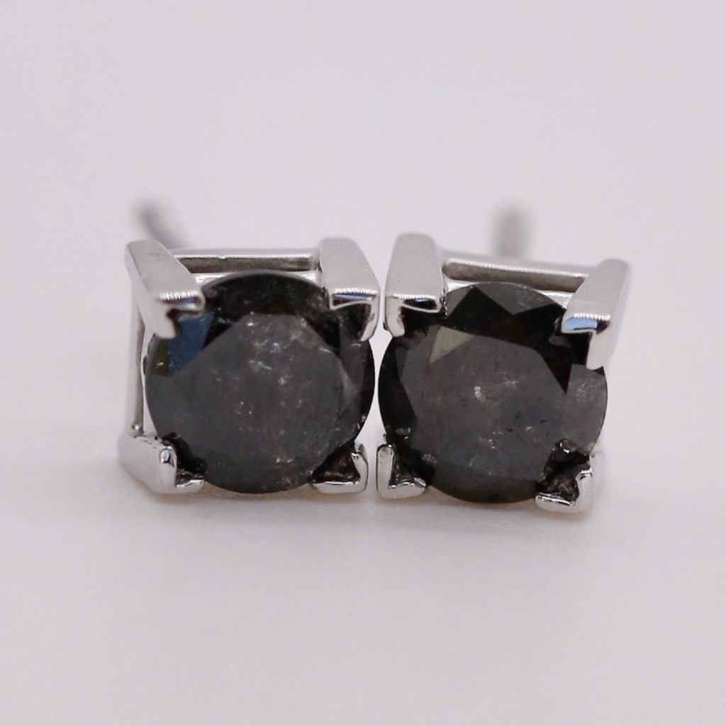 4 Carat Black Diamonds Platinum Earrings 3000$
